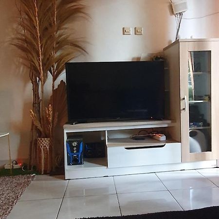House In Bekasi Timur Villa Bagian luar foto